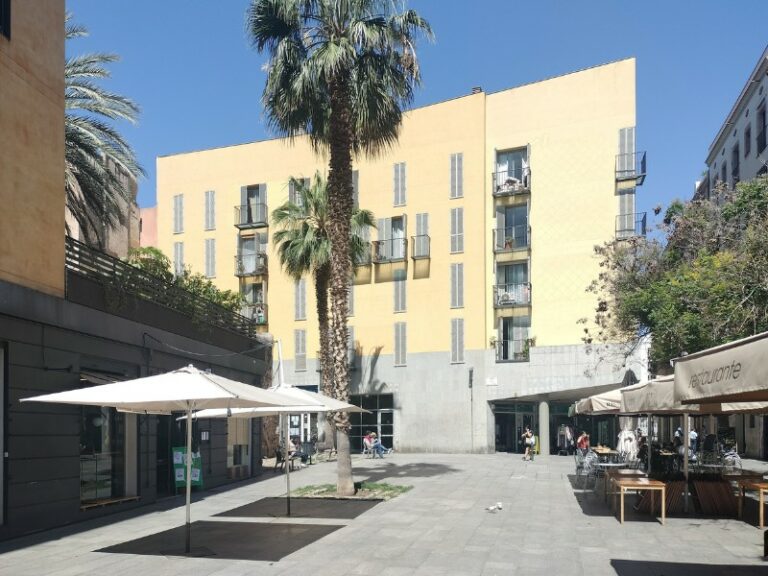 Rehabilitación edificio plurifamiliar. Forn de la Fonda 5, Barcelona